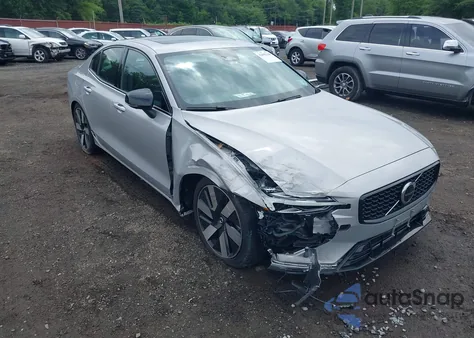 2024 Volvo S60 Recharge Plug-In Hybrid T8 Plus Dark Theme from USA, damaged, VIN 7JRH60FL9RG311094